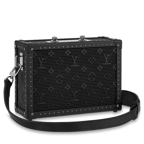 louis vuitton speaker bag